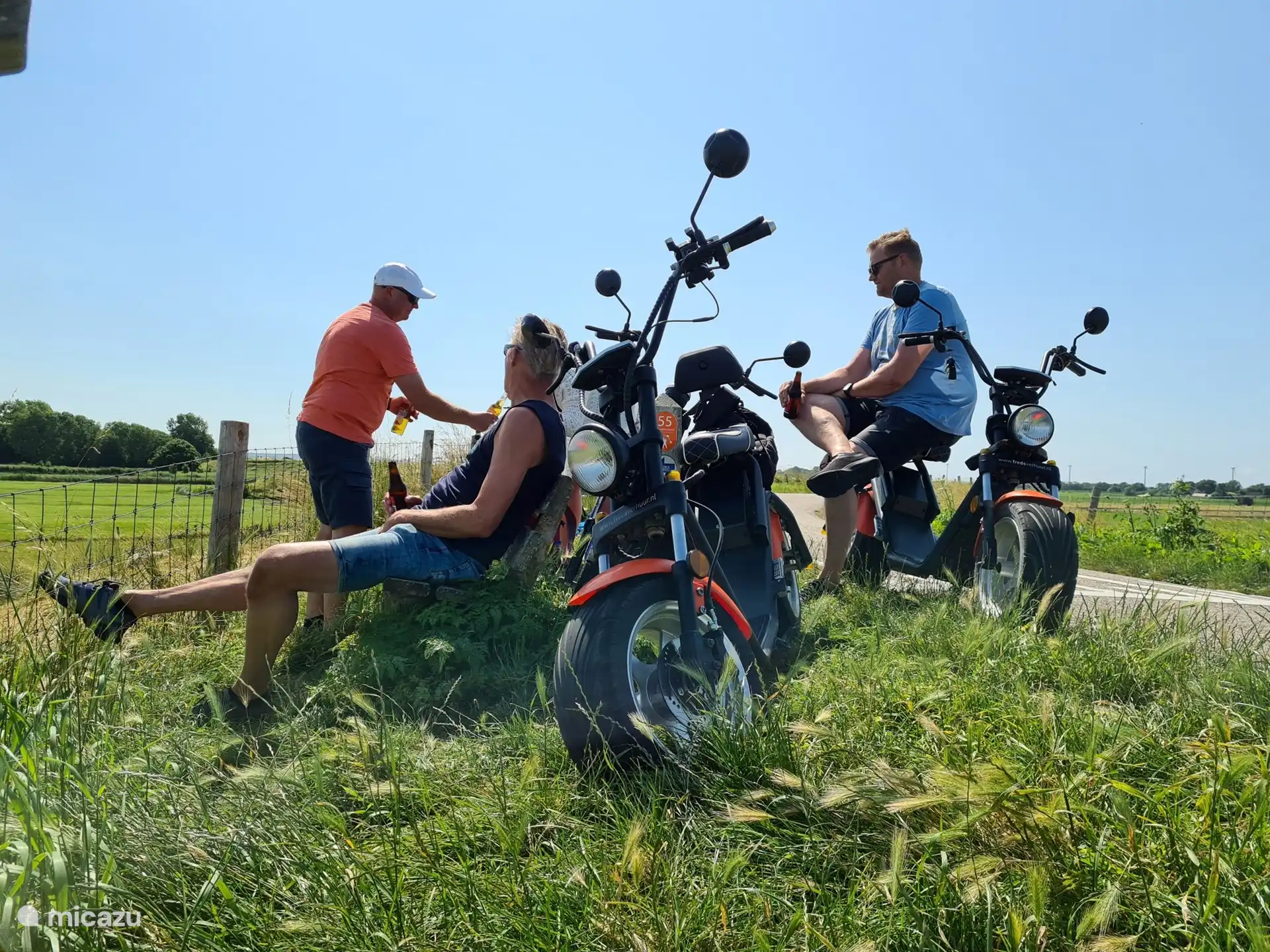 Machen Sie eine Spritztour mit dem E-Chopper, den Sie ganz einfach bei Fredsverhuur in Schagen mieten können, genau wie ein Fahrrad oder ein E-Bike, und gegen eine Gebühr liefert er es zu Ihnen nach Hause und holt es wieder ab.