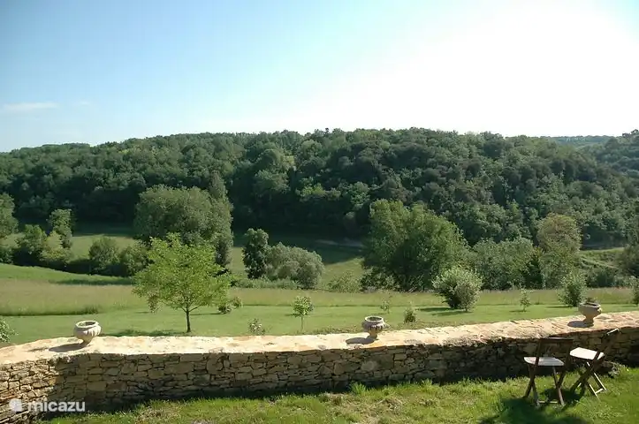 Uitzicht op de omliggende heuvels