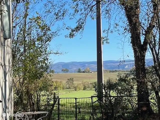 Location de Vacances France, Tarn, Blan, maison de vacances - Le Paradis de la chouette vue du côté de la maison à l'avant
