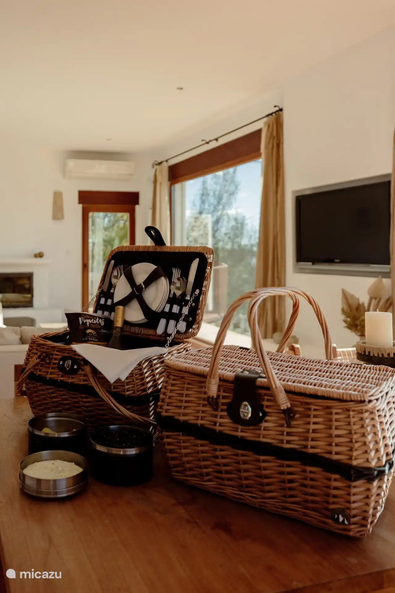 2 paniers pique-nique à déguster entre amis dans des lieux idylliques