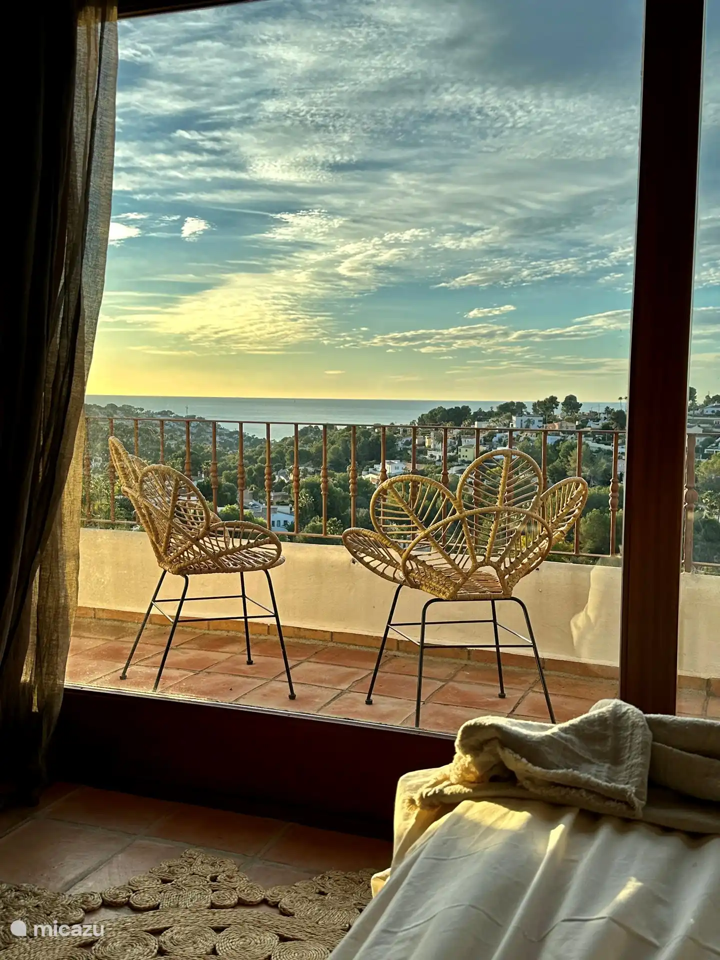 Vue sur la mer depuis votre lit