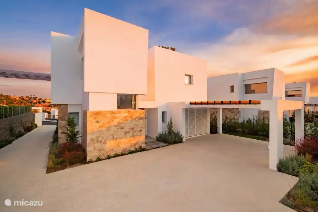 Eingang zur Villa Riva