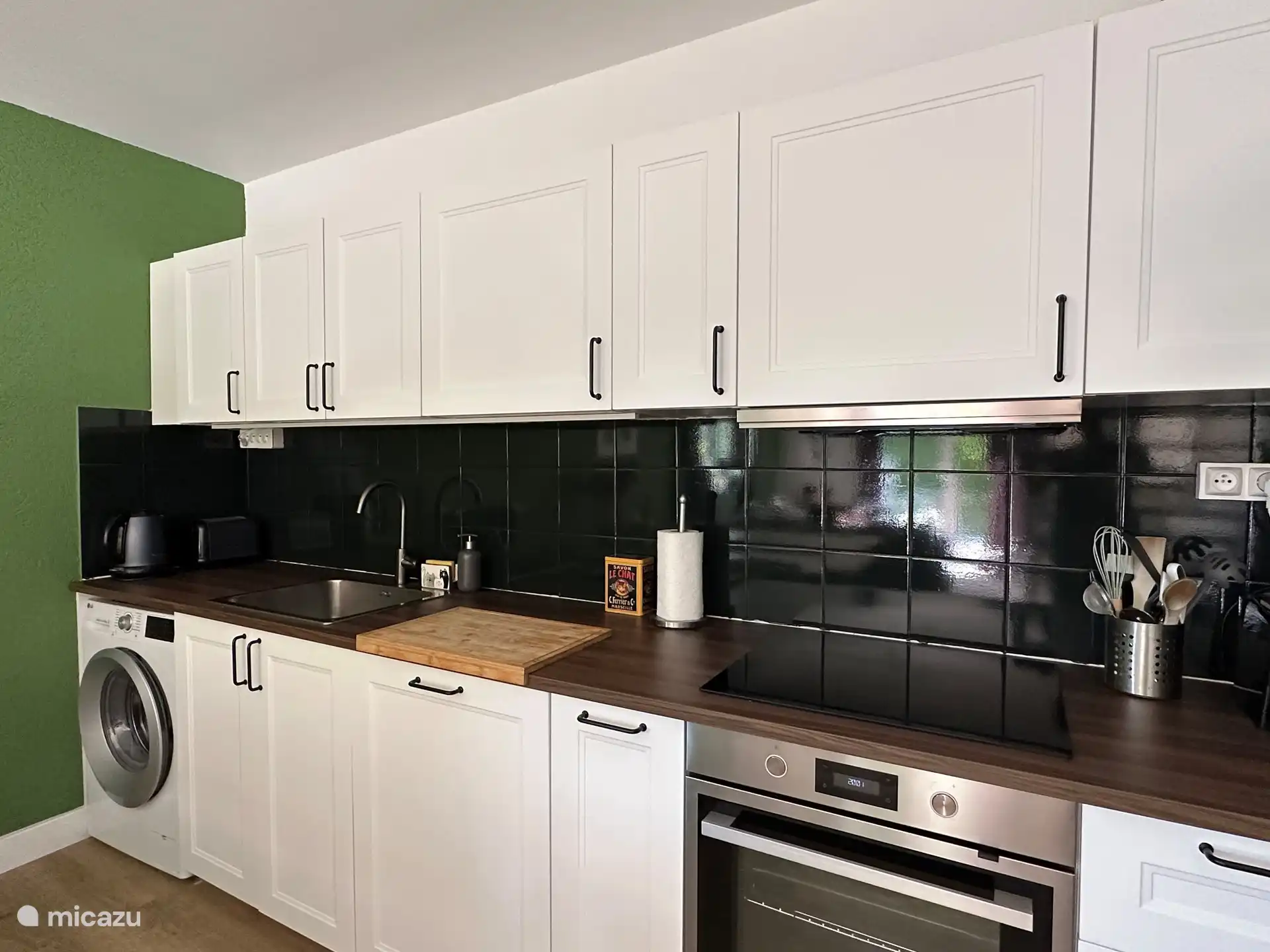 Village le Chat 155 - open keuken inclusief keramische kookplaat, oven, wasmachine, Nespresso apparaat.