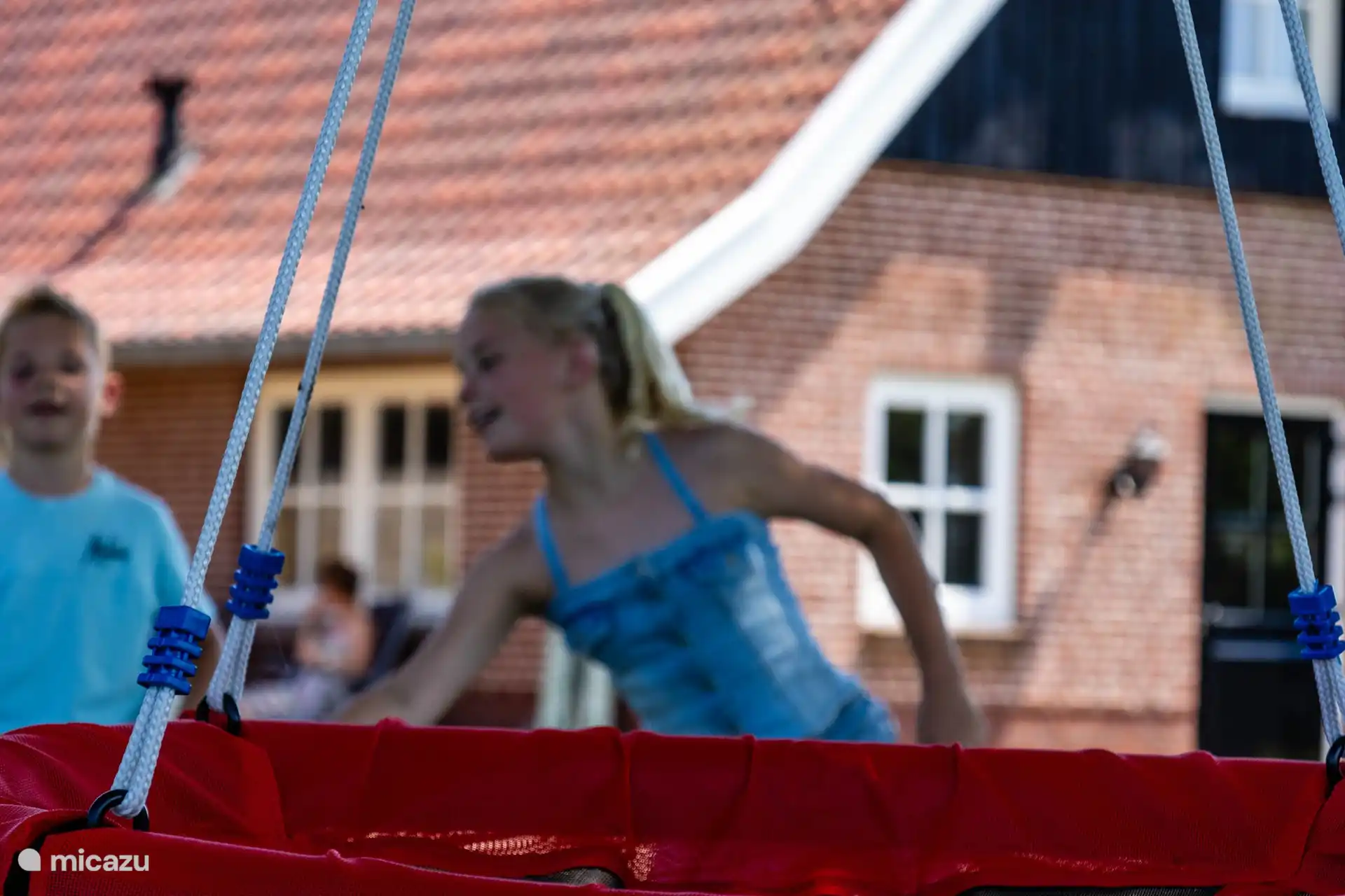 Ensemble dans la balançoire !