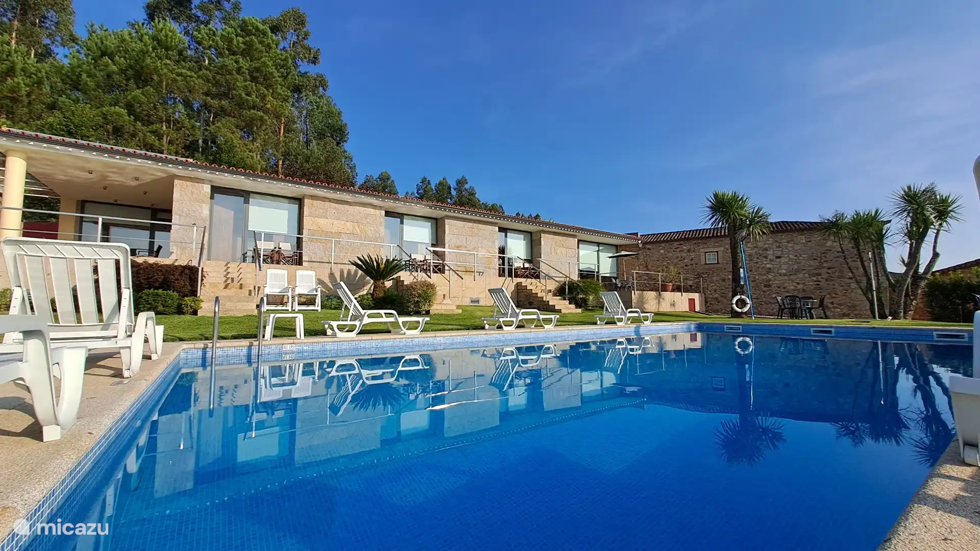 Villa Paredes de Coura in Portugal, Viana do Castelo, Rubiães - villa