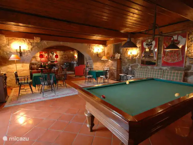 Villa Sierra de Arga  en Portugal, Costa Verde, Ponte De Lima - villa Salón con mesa de billar.