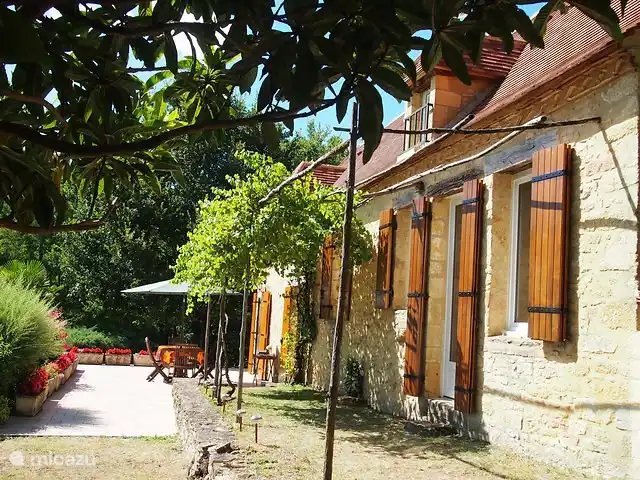La demeure fleurie | France, Dordogne, Saint Chamassy - maison de vacances Terrasse extérieure
