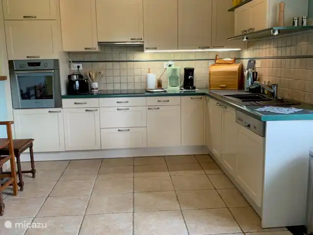 Le Châtelet en Francia, Dordoña, Les Eyzies-de-Tayac-Sireuil - casa vacacional Cocina