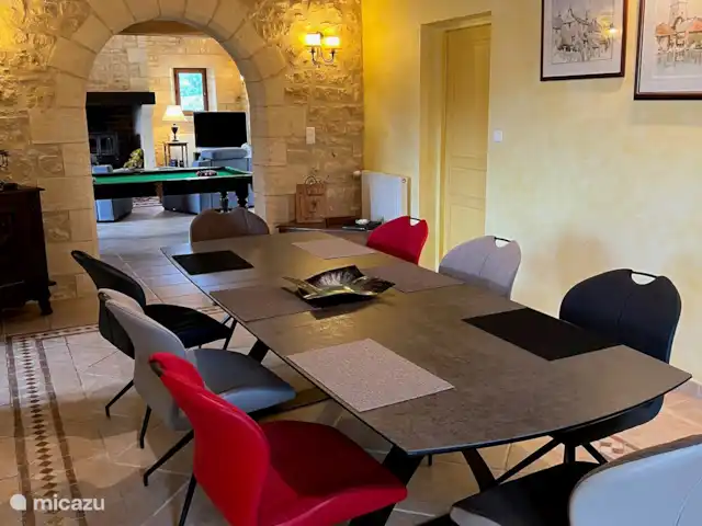 Le Châtelet en Francia, Dordoña, Les Eyzies-de-Tayac-Sireuil - casa vacacional Comedor