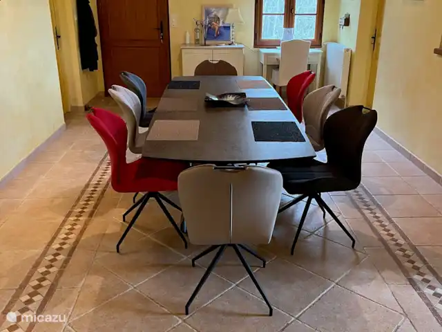 Le Châtelet en Francia, Dordoña, Les Eyzies-de-Tayac-Sireuil - casa vacacional Comedor