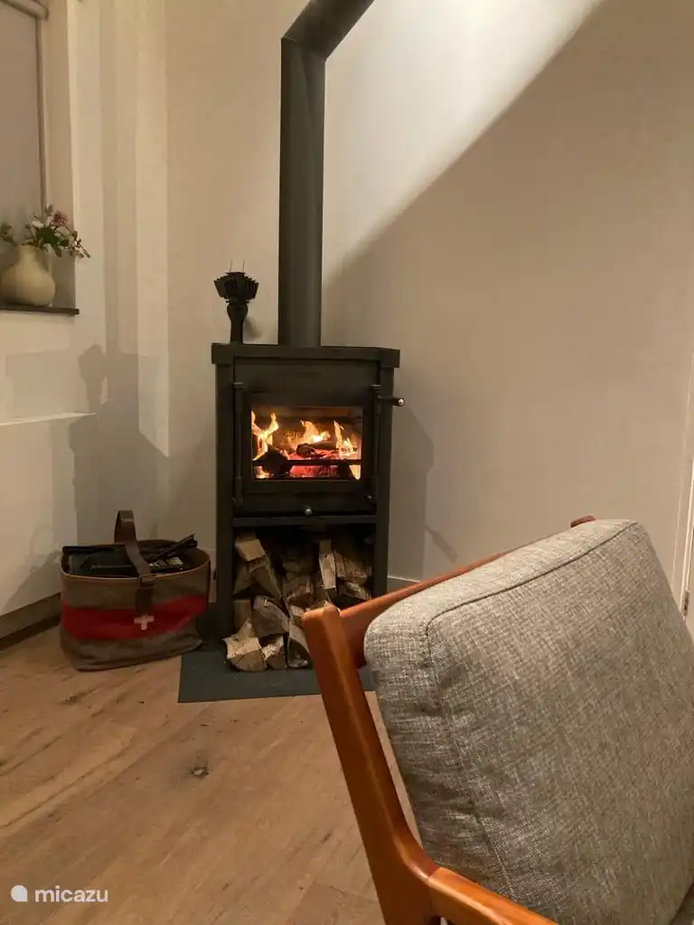 Genießen Sie den Winter am Kamin