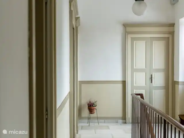 Casa Angiolina Country House  en Italia, Piamonte, Govone - casa vacacional las puertas de las habitaciones