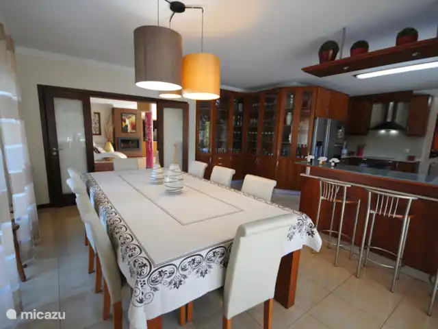 Villa Xanti | Portugal, Costa Verde, Esposende - villa Table à manger donnant sur la cuisine