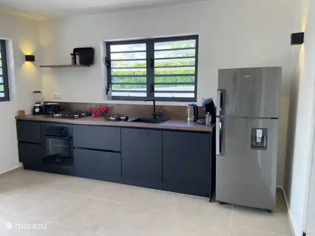 Location de Vacances Curaçao, Banda Ariba (est), Jan Thiel, appartement - Appartements Curalux - Tortue Cuisine entièrement équipée