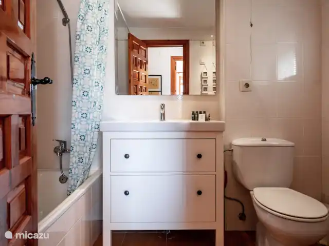 Ca Lazio en España, Costa Blanca, Jávea - vivienda urbana 1er baño
