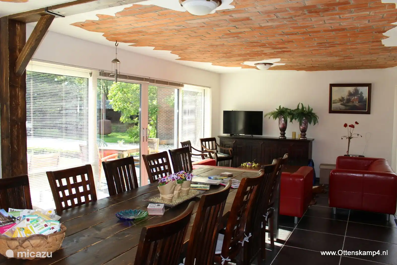 Wohnbereich des 10-Personen-Hauses