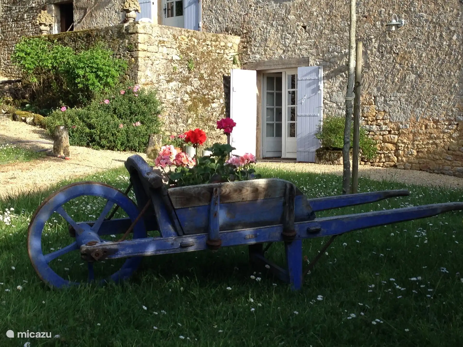 Garten und Eingangshaus