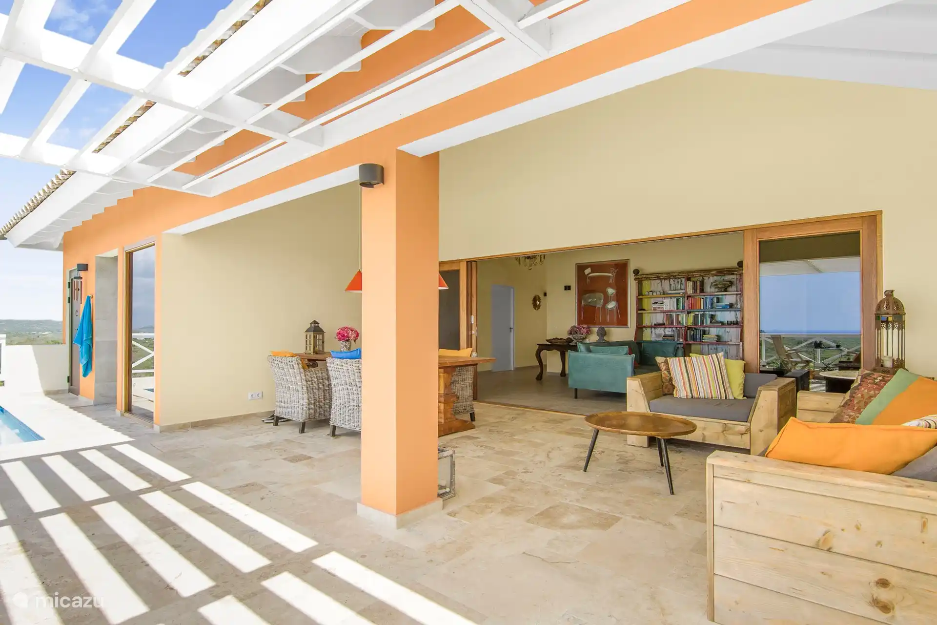 Blick von der Veranda zum Wohnzimmer