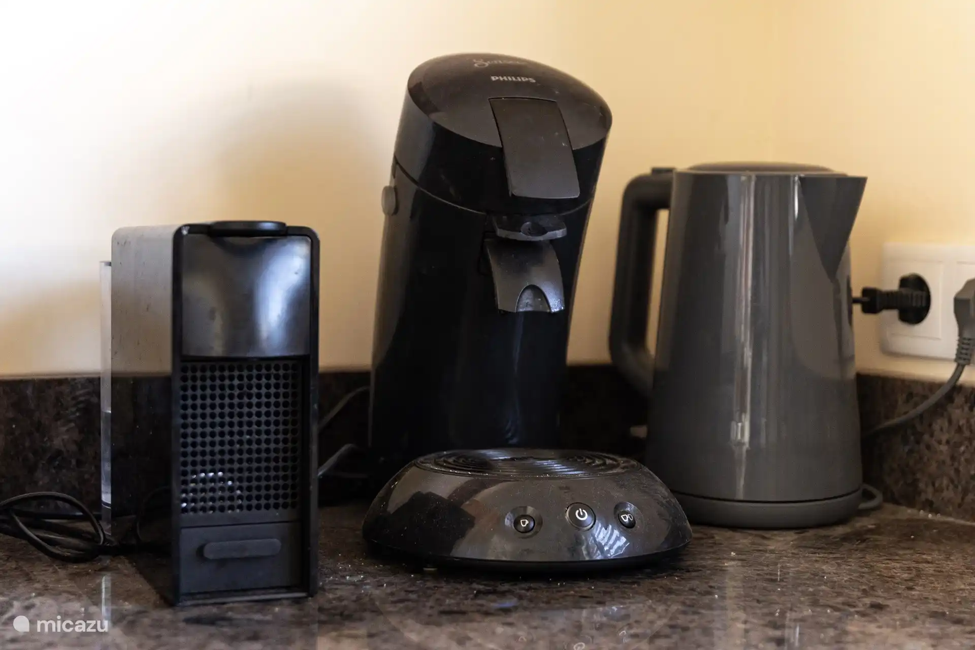 Kaffeezeit! Wir haben hier in der Villa Corazon eine Nespresso und eine Senseo.