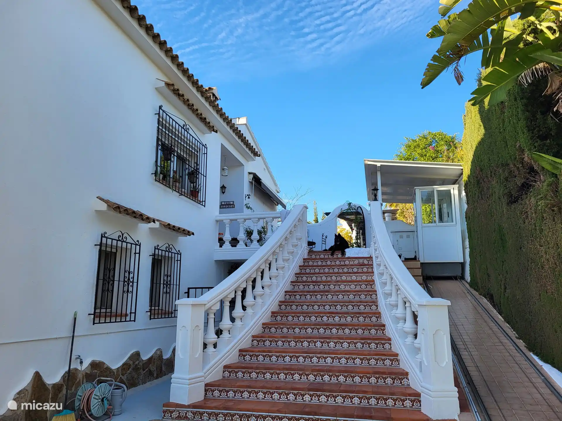 trap naar de hoofdingang