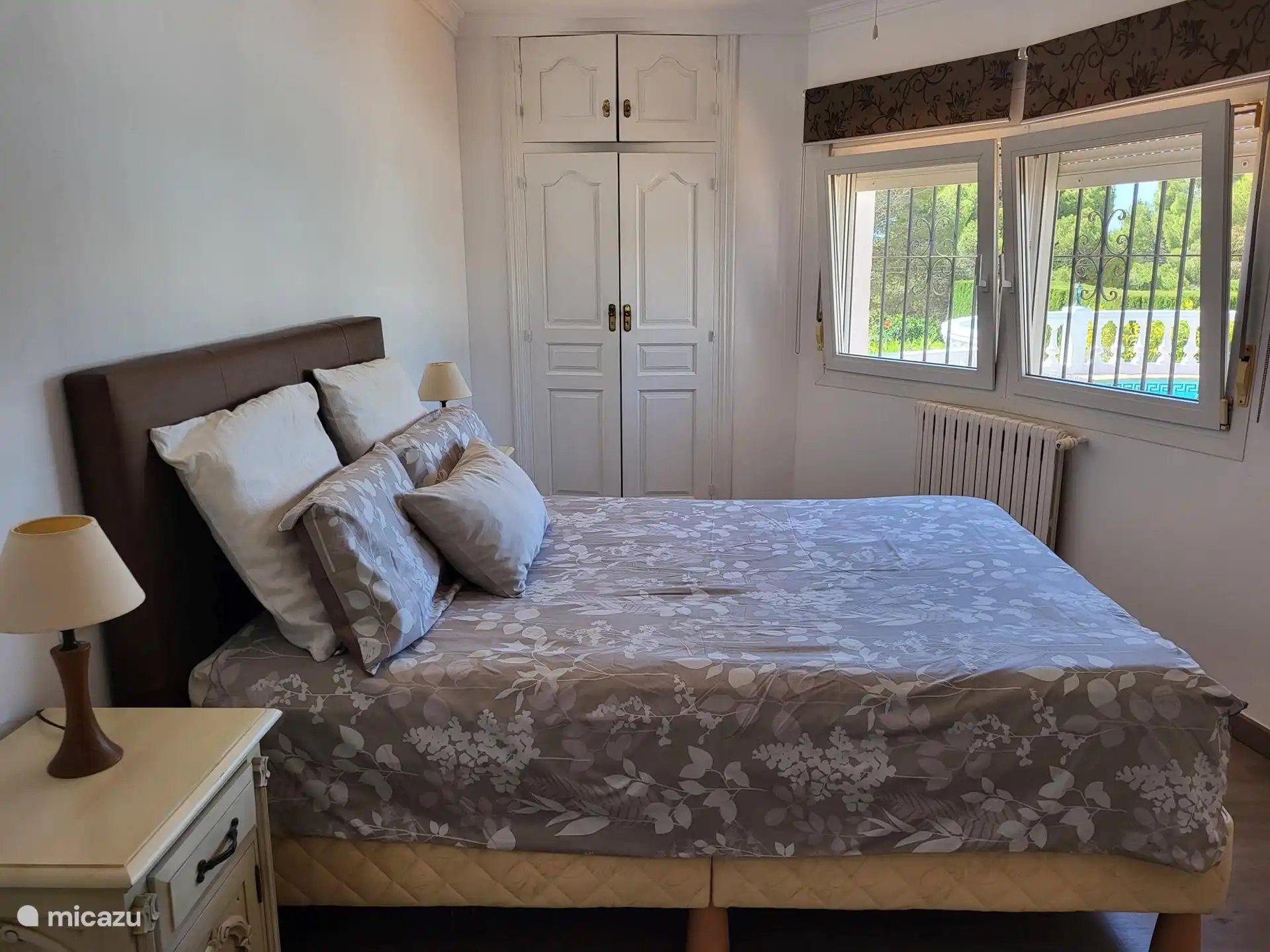 Onderste slaapkamer met tweepersoonsbed