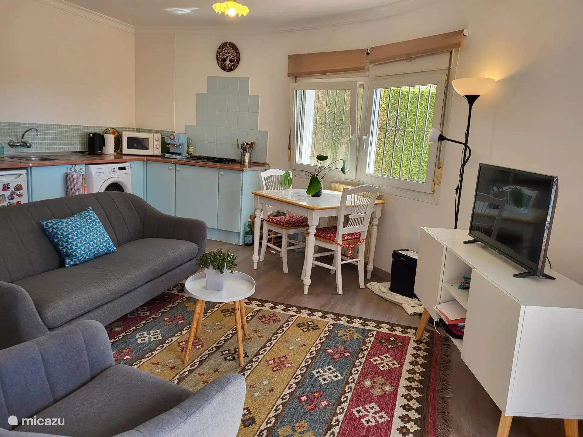 lagere woonkamer en keuken