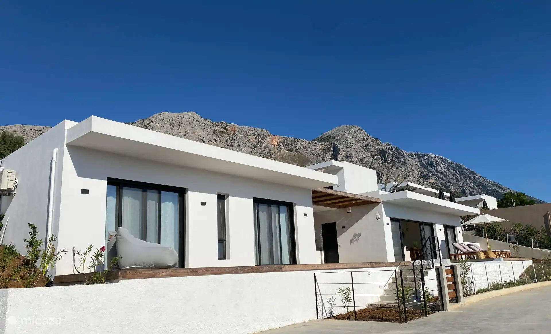 Villa Ilios exterior