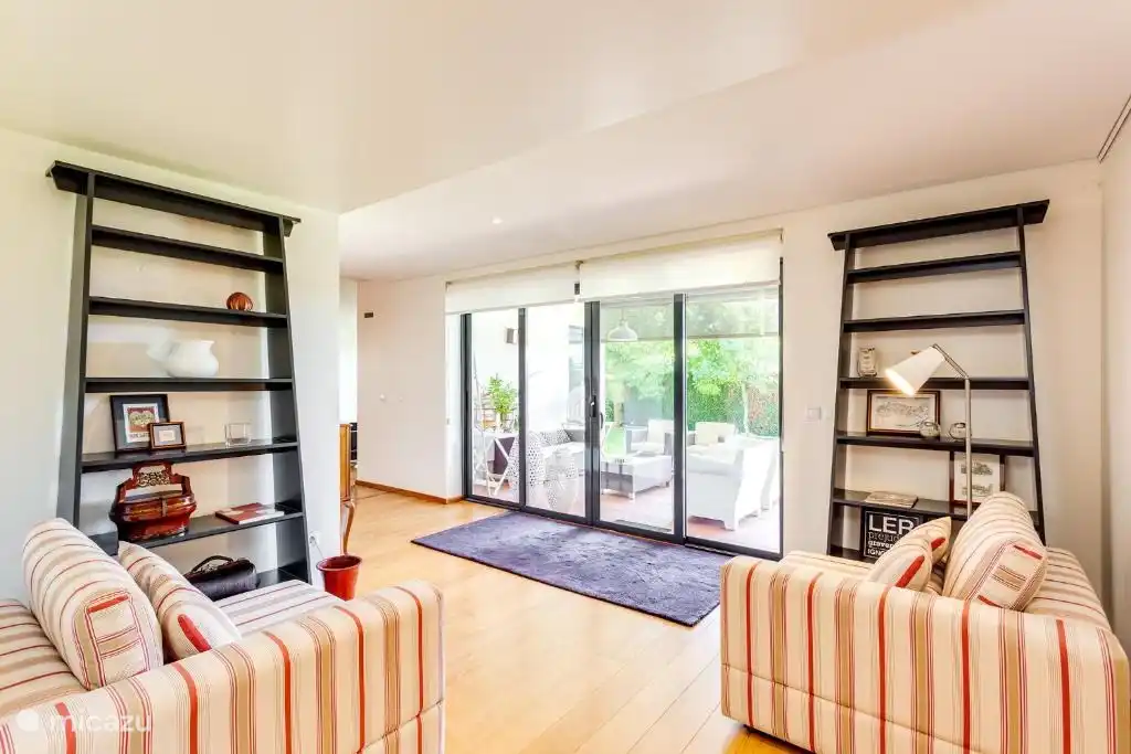 Zusätzliche Sitzgelegenheiten im Flur