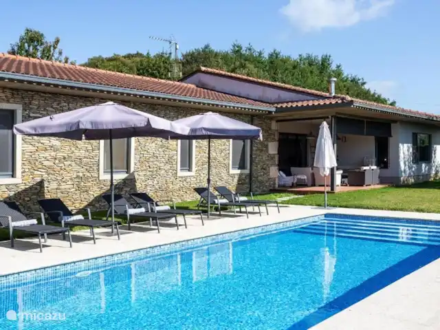 Villa Duarte huren in Portugal, Costa Verde, Caminha - villa Zwembad met ligstoelen