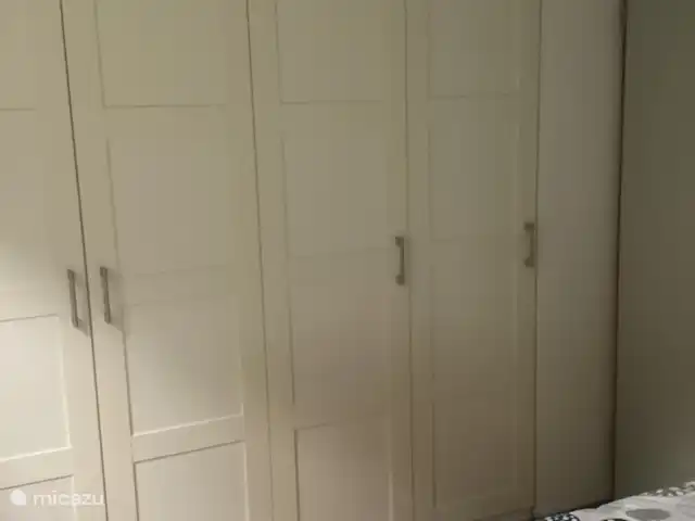 Chalet Veluwebos avec bain à remous. | Pays-Bas, Gueldre, Wells - chalet Placard dans la chambre 1