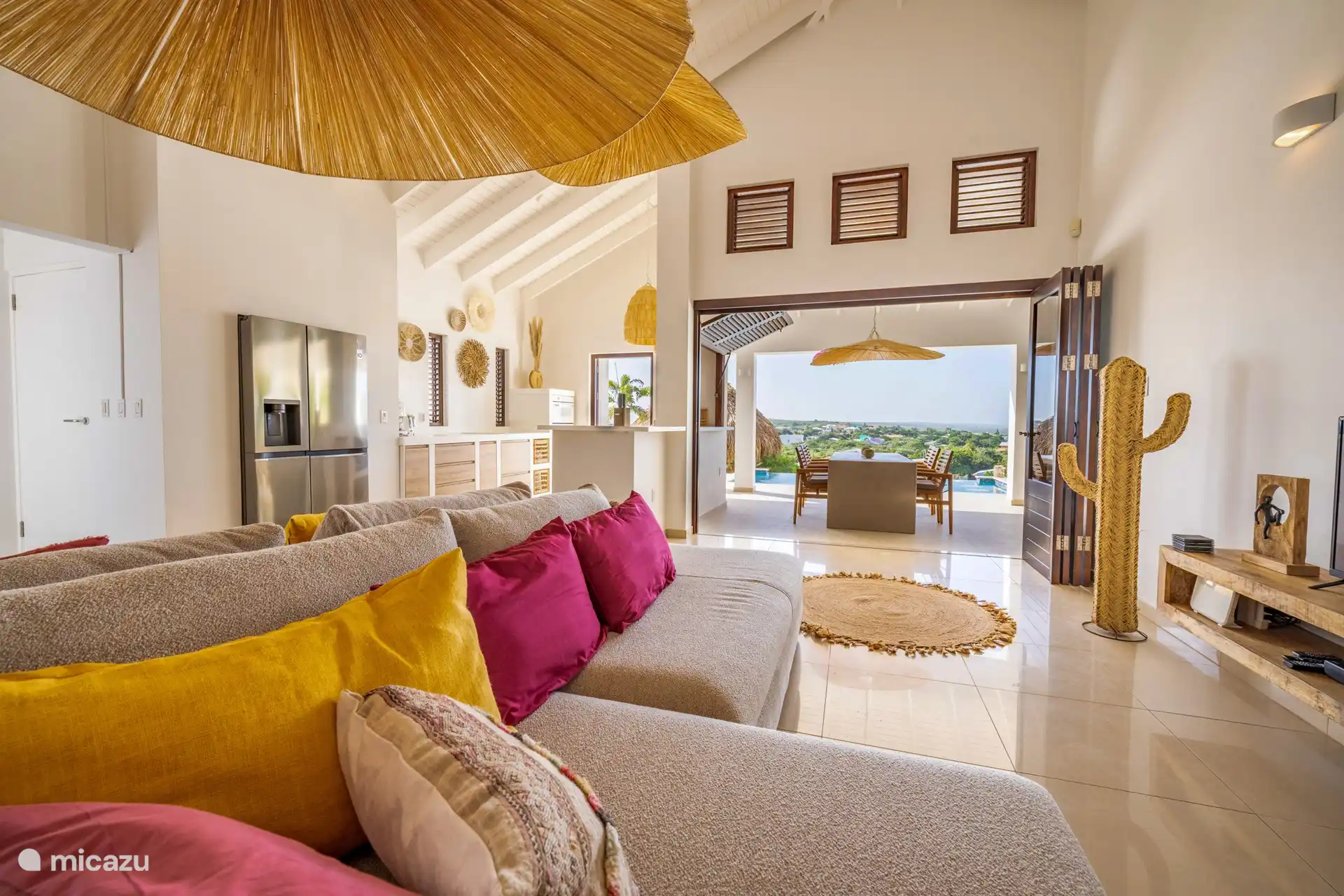 Vom Wohnzimmer direkt auf die Veranda 