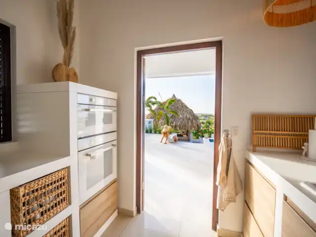 Villa SeruGrandi | Curaçao, Banda Abou (ouest), Big Mountain - villa cuisine donnant sur la palapa