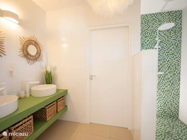Villa SeruGrandi | Curaçao, Banda Abou (ouest), Big Mountain - villa La maison dispose de 2 salles de bains