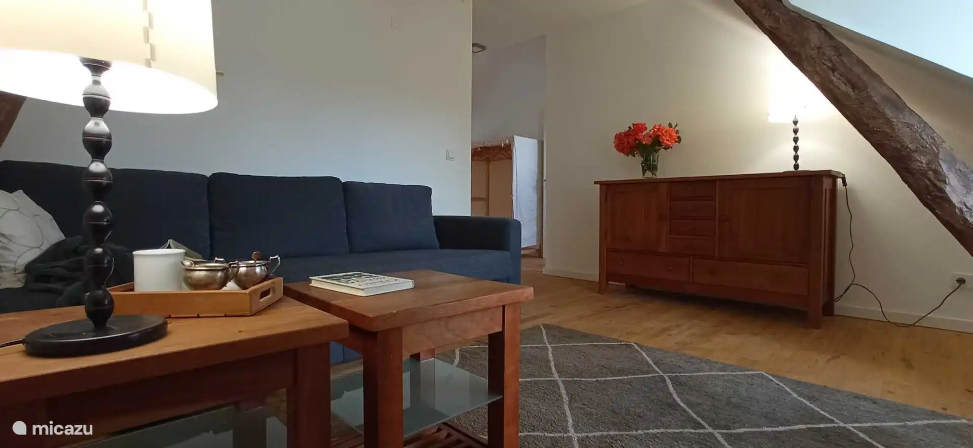 Studio „Catus“: 2 Zimmer, die über einen Flur mit einem Gemeinschaftsbad verbunden sind. Das erste Zimmer ist ein Schlafzimmer und das zweite Zimmer verfügt über ein Schlafsofa.