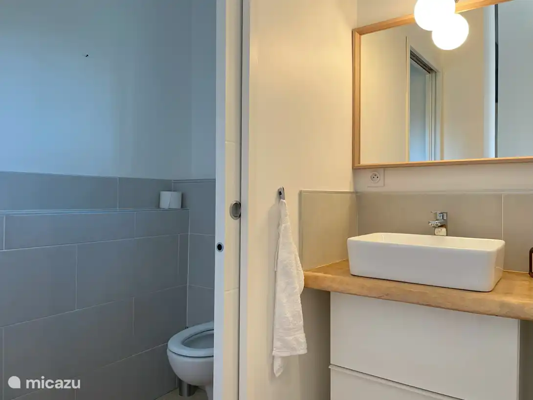 Schlafzimmer CH 1 das WC.