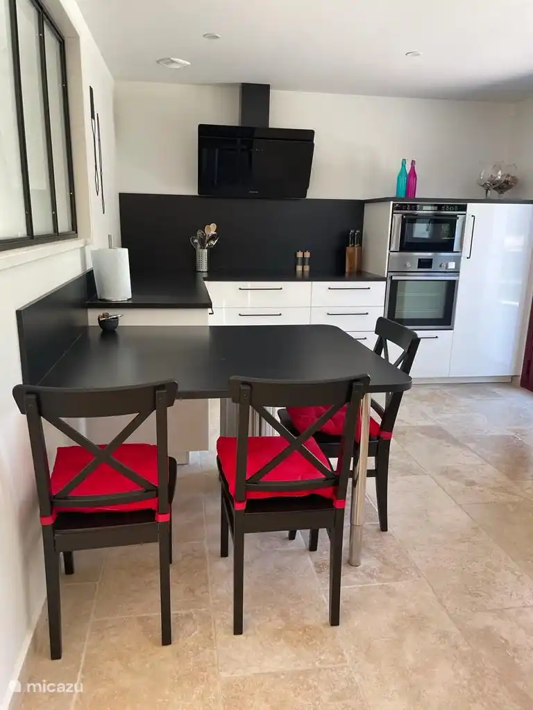 Küche vom Eingang aus.