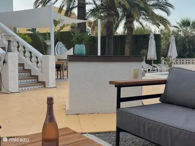 Casa Prima huren in Spanje, Costa Blanca, Alfáz del Pi - appartement Blokertijd, zoals mijn vader zou zeggen. Dit is de perfecte plek voor een drankje aan het einde van de dag.
