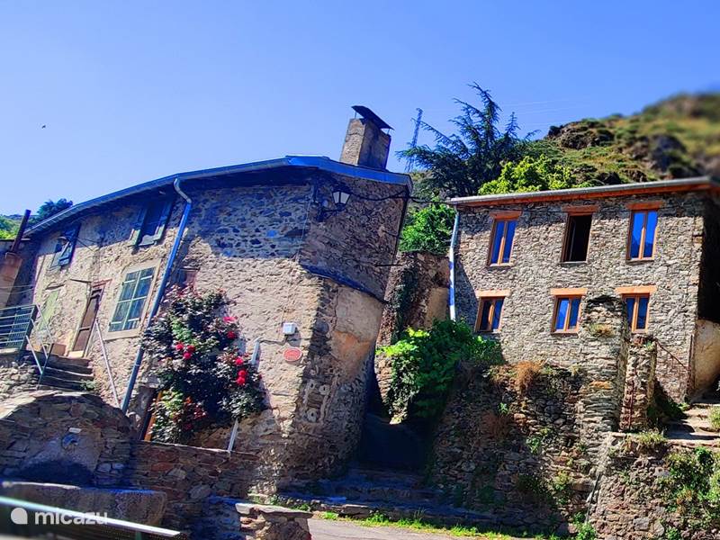 Holiday home in France, Pyrénées-Orientales, Nohèdes Holiday house The Mountain Village House Nohèdes