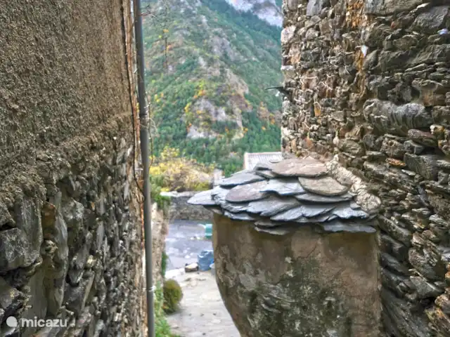 The Mountain Village Studio Nohèdes huren in Frankrijk, Pyrénées-Orientales, Nohèdes - studio De typische brood-ovens van Nohèdes