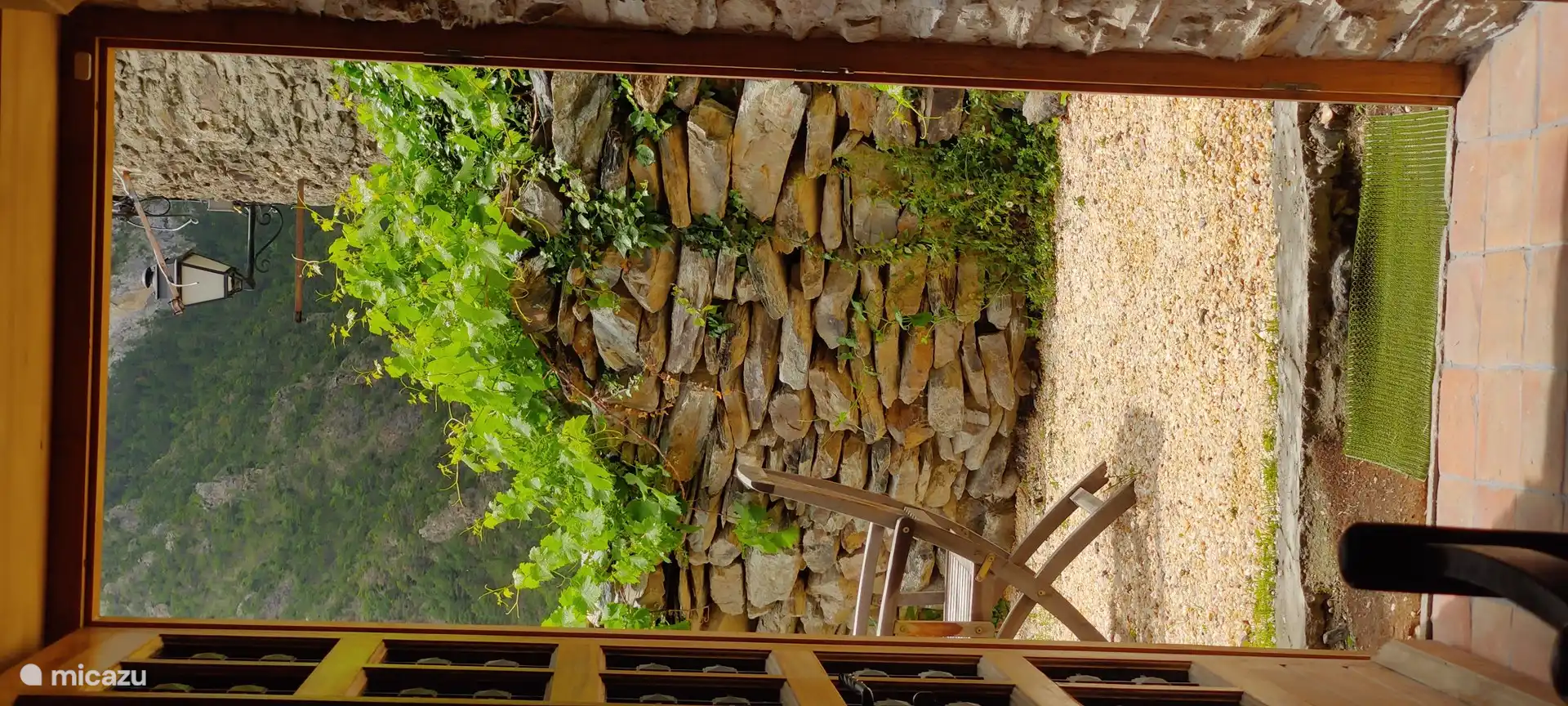 Terras voor de studio