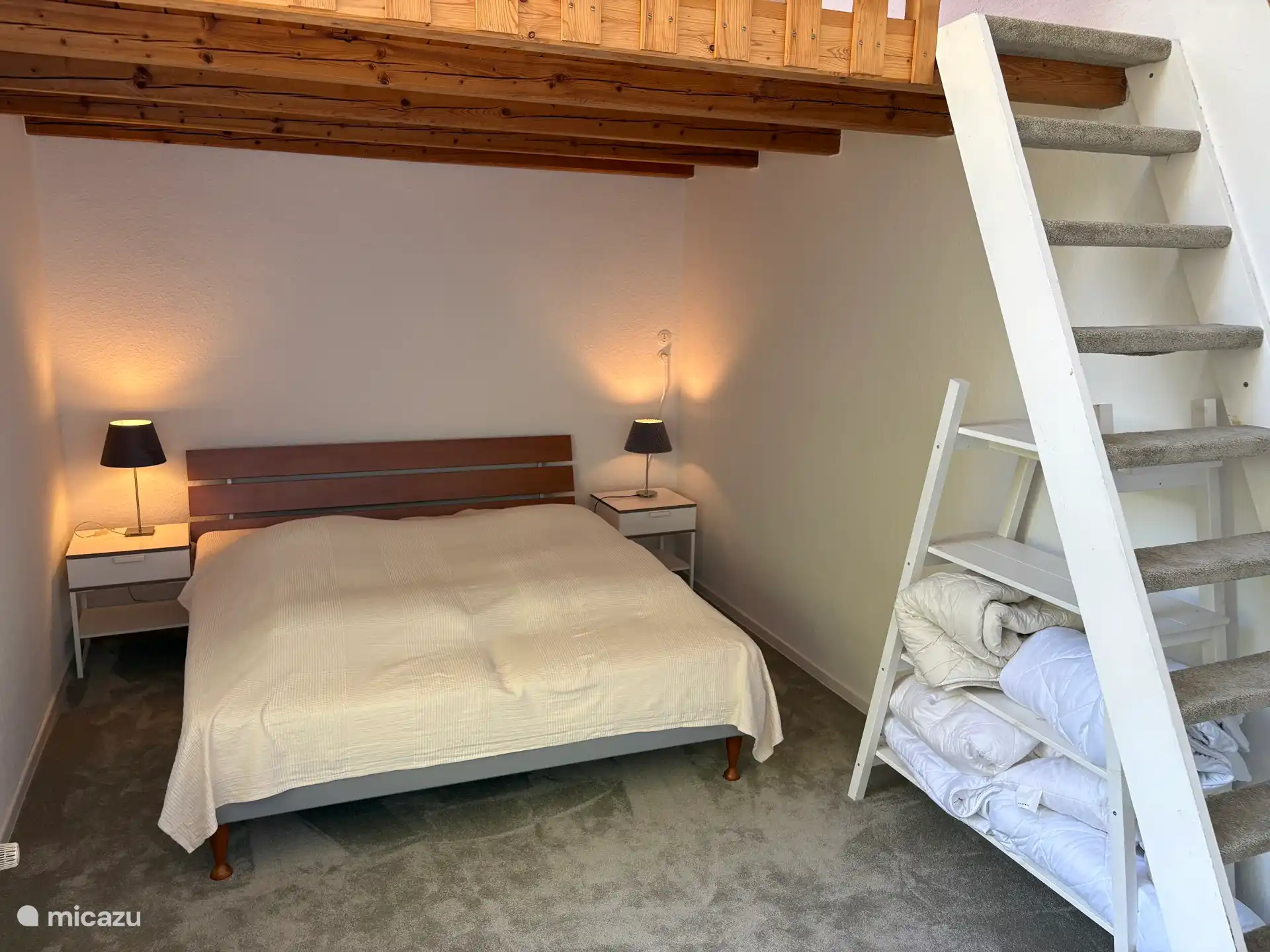 Bedroom with loft. 1 bed 180x210 with 2 mattresses Space in the loft for 2 more mattresses (available)