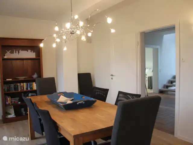 ONCE en Alemania, Baja Sajonia, Bad Bentheim - casa vacacional sala de juegos/biblioteca abajo