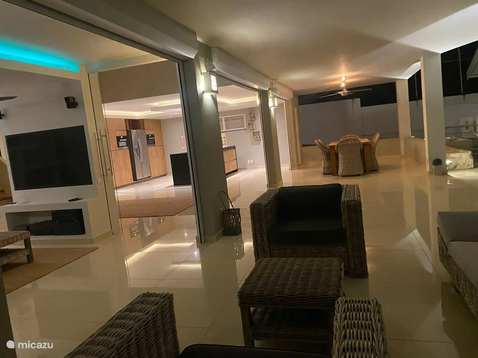 Lounge set op de porche.