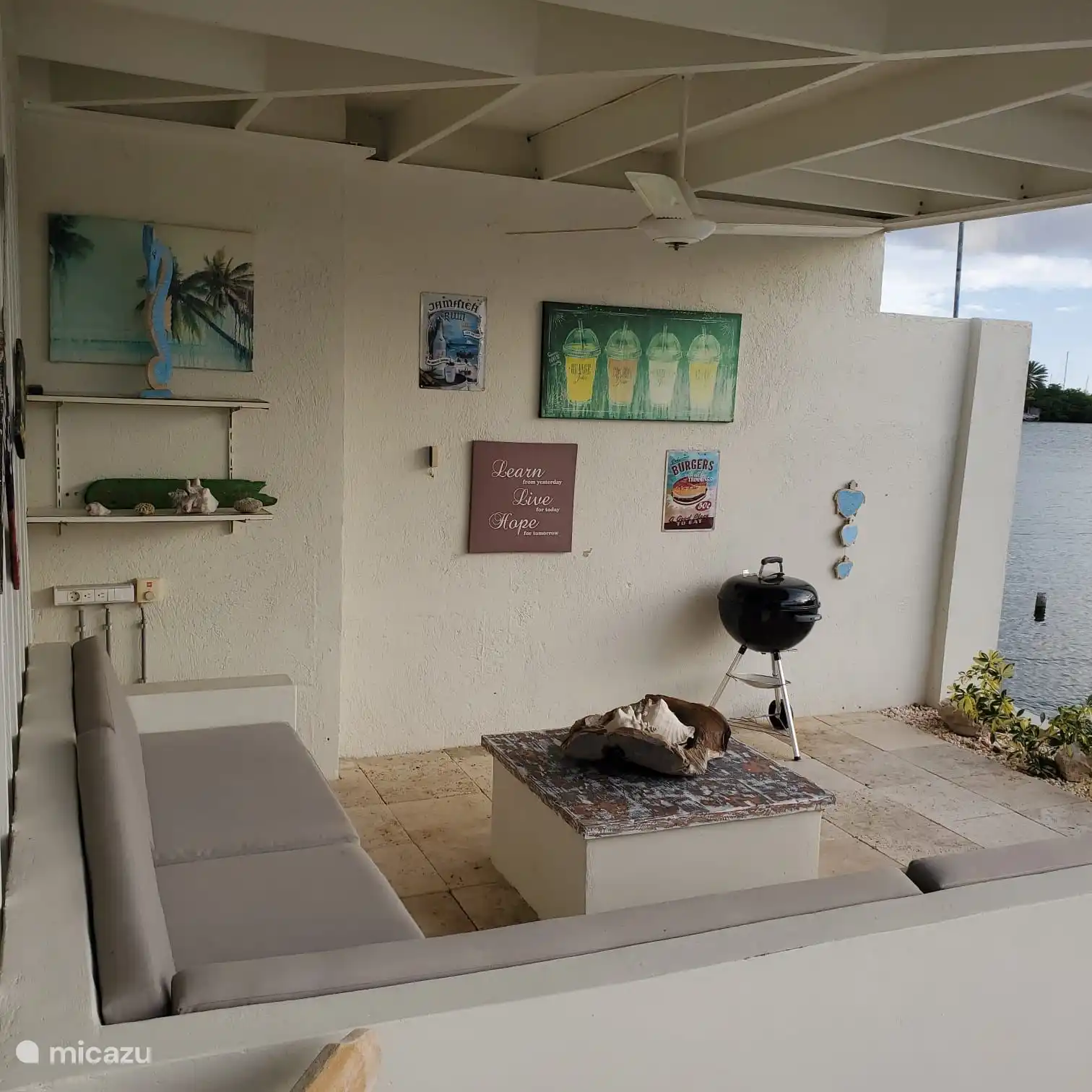 Loungehoek / BBQ hoek