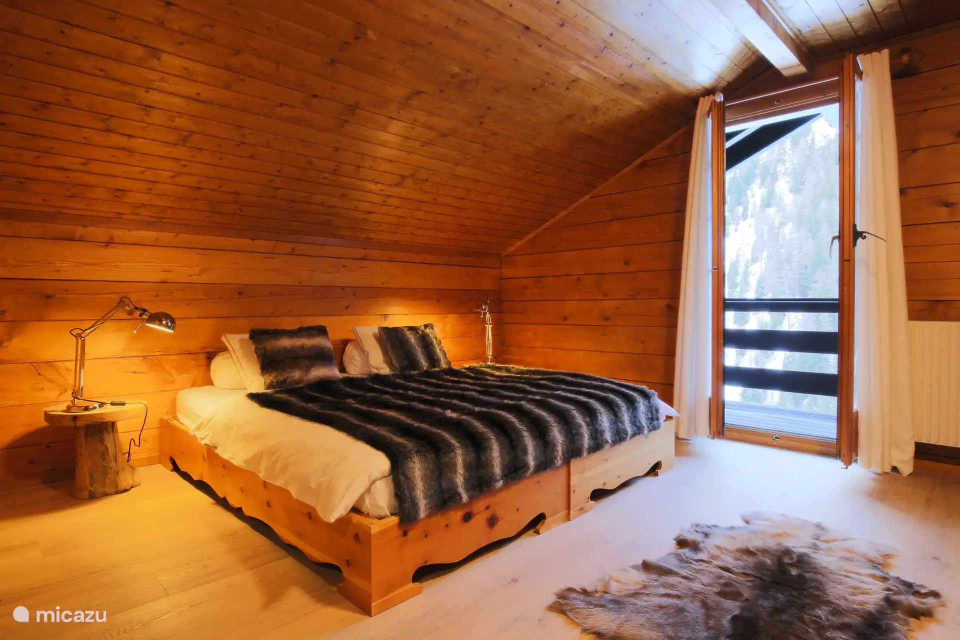 Bedroom 1 upper part with balcony with two beds that you can also use as a double bed