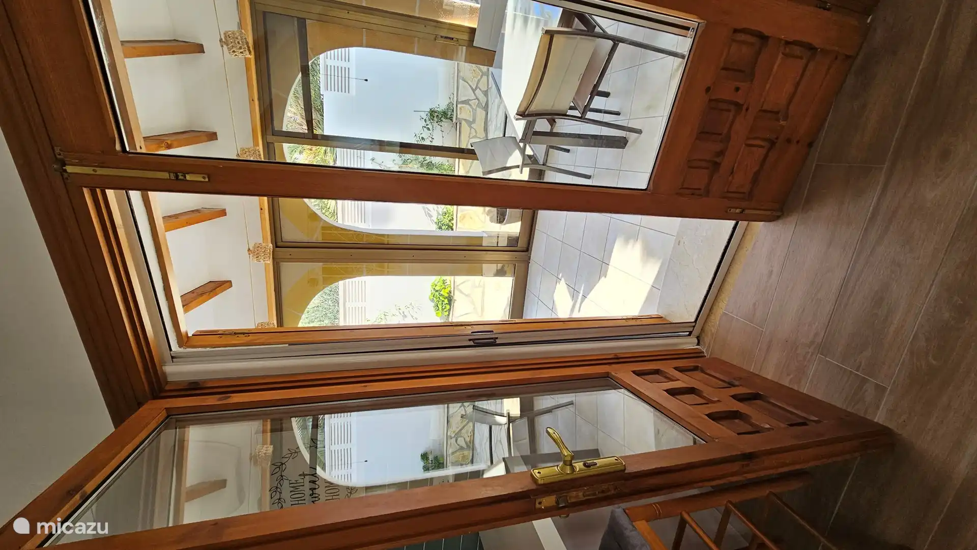 Naya transition from living room to Naya.