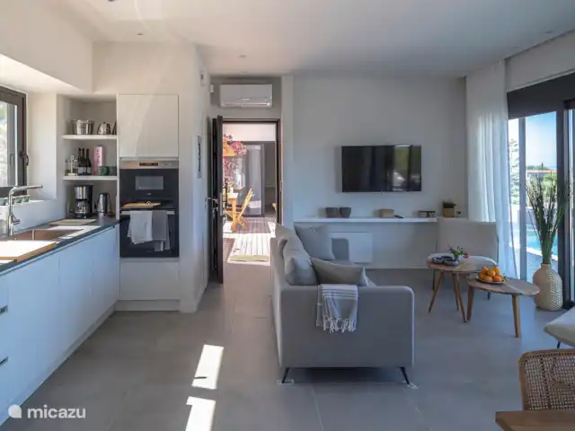 Villa Ana  en Grecia, Gracia Central, Paleros - villa Cocina/sala de estar