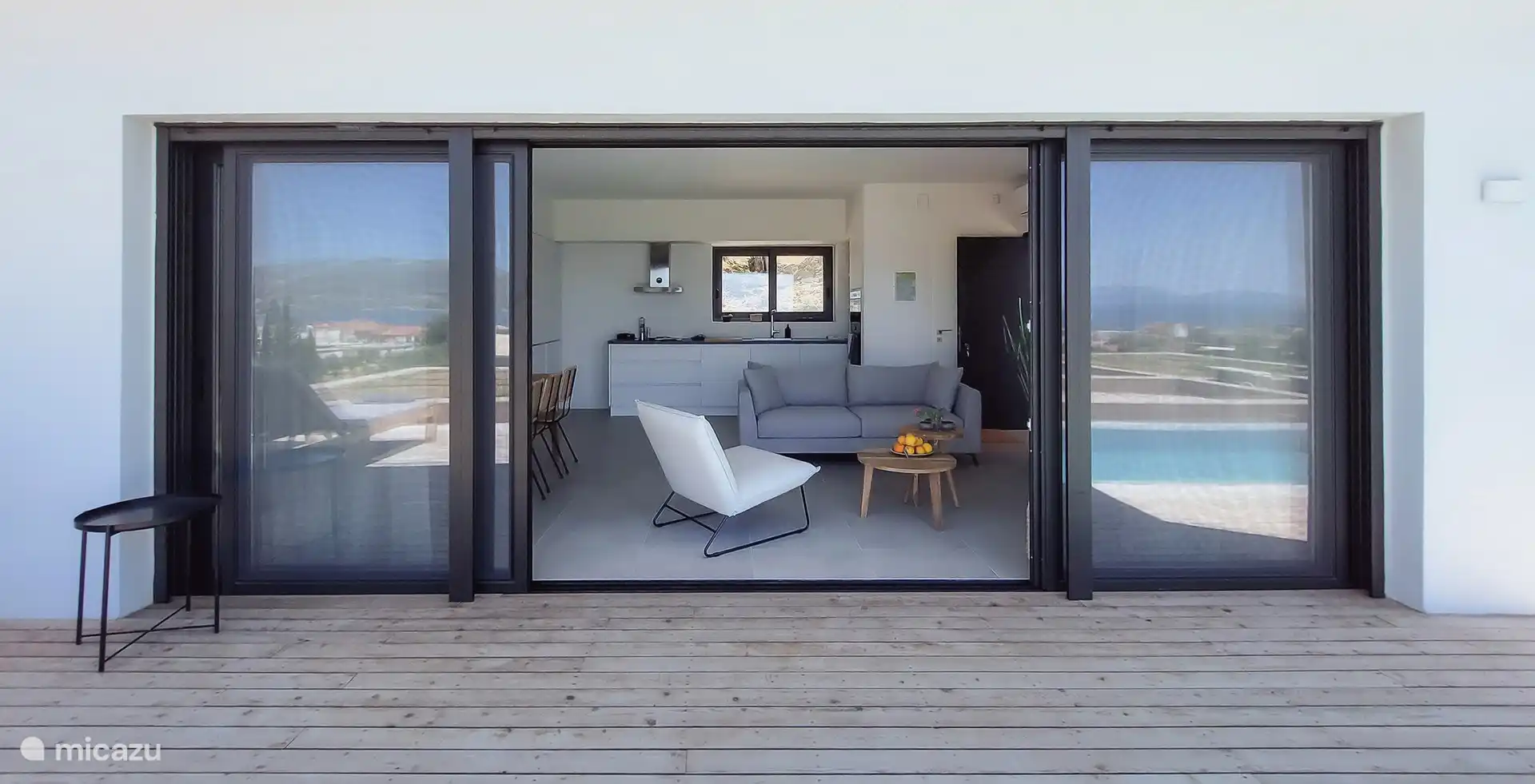 Detail der offenen französischen Türen