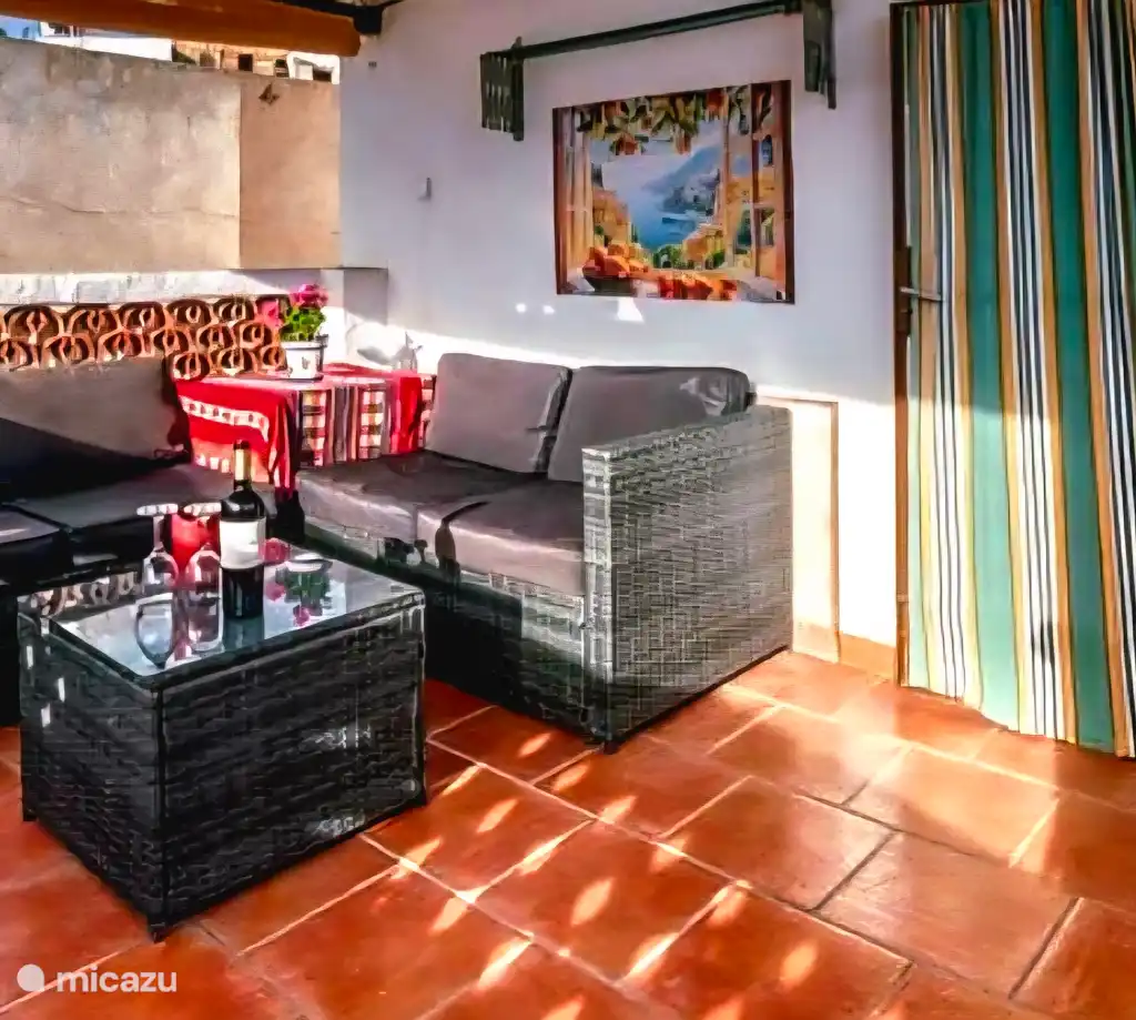 Casa Amarilla