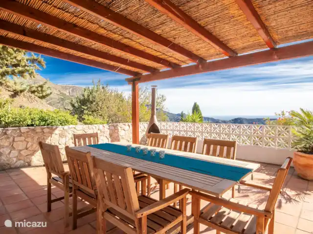Villa las Flores Apartamento en España, Andalucía, Cómpeta - apartamento El comedor al aire libre